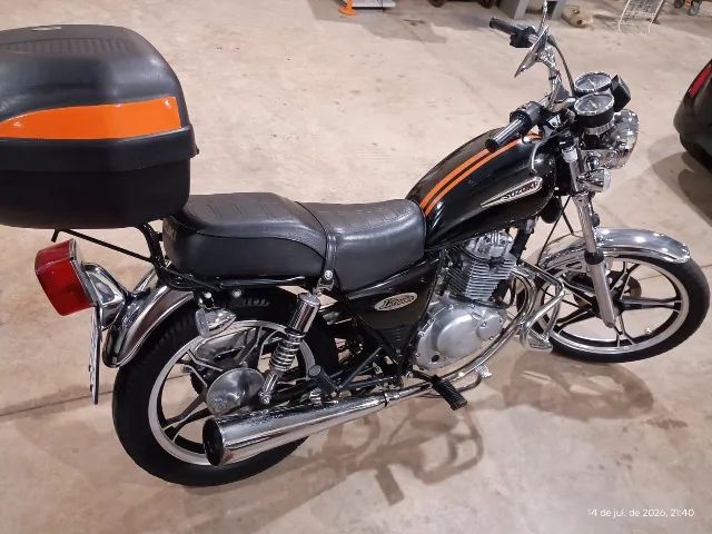 Suzuki Intruder 125 2009 com acessorios - Foto 5