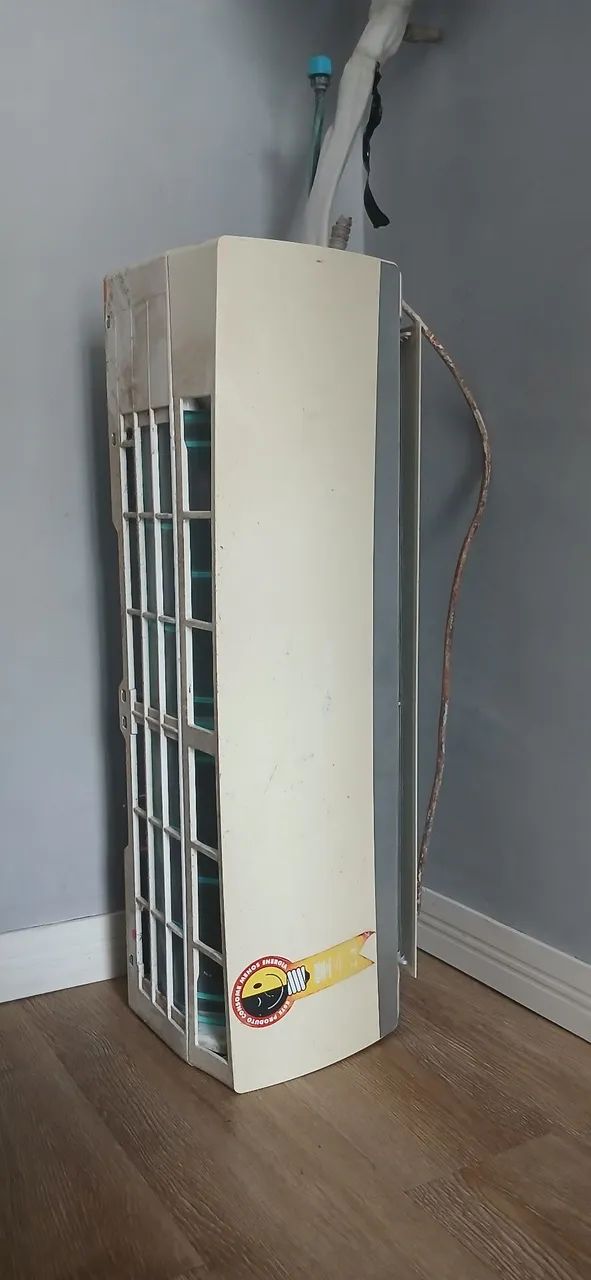 Ar-condicionado Split 9.000 BTUs - Usado