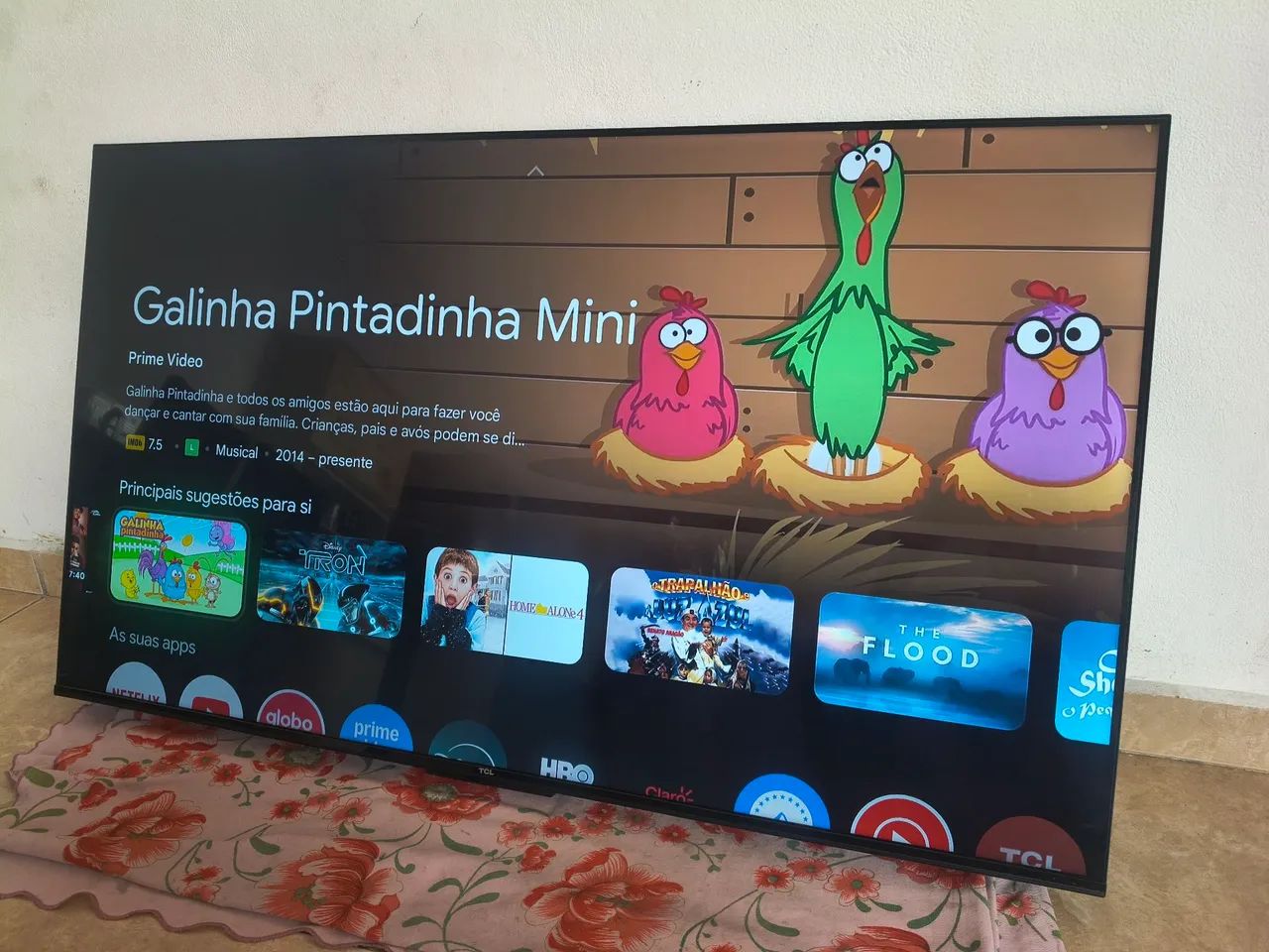Vendo essa tv 50 polegadas smart 4K  - Foto 3