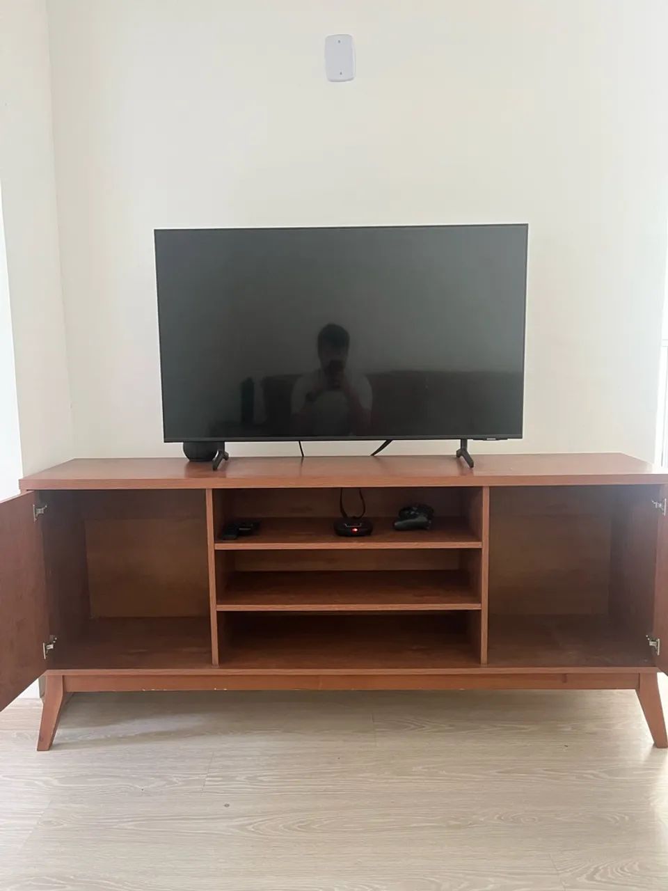 Rack Retrô com 2 Portas