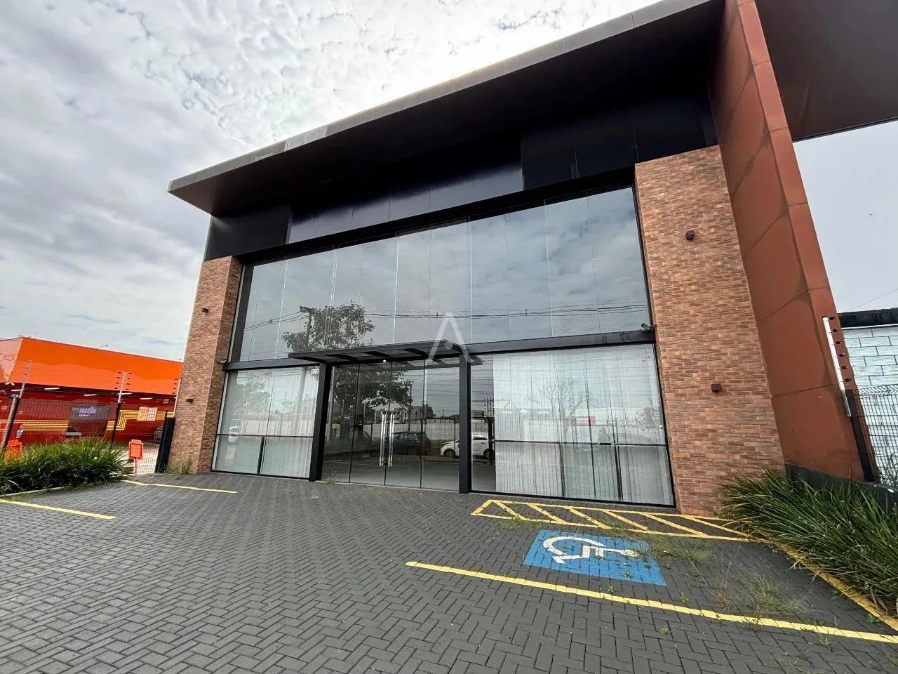 Sala Comercial localizada no Centro em Cascavel - Foto 2