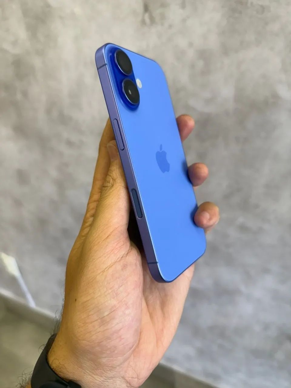 iPhone 16 128gb Ultramarine 92% + impecável - Foto 2