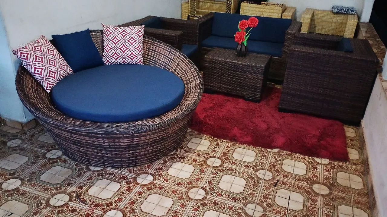 Conjunto de sofá e Chese de área externa  - Foto 4