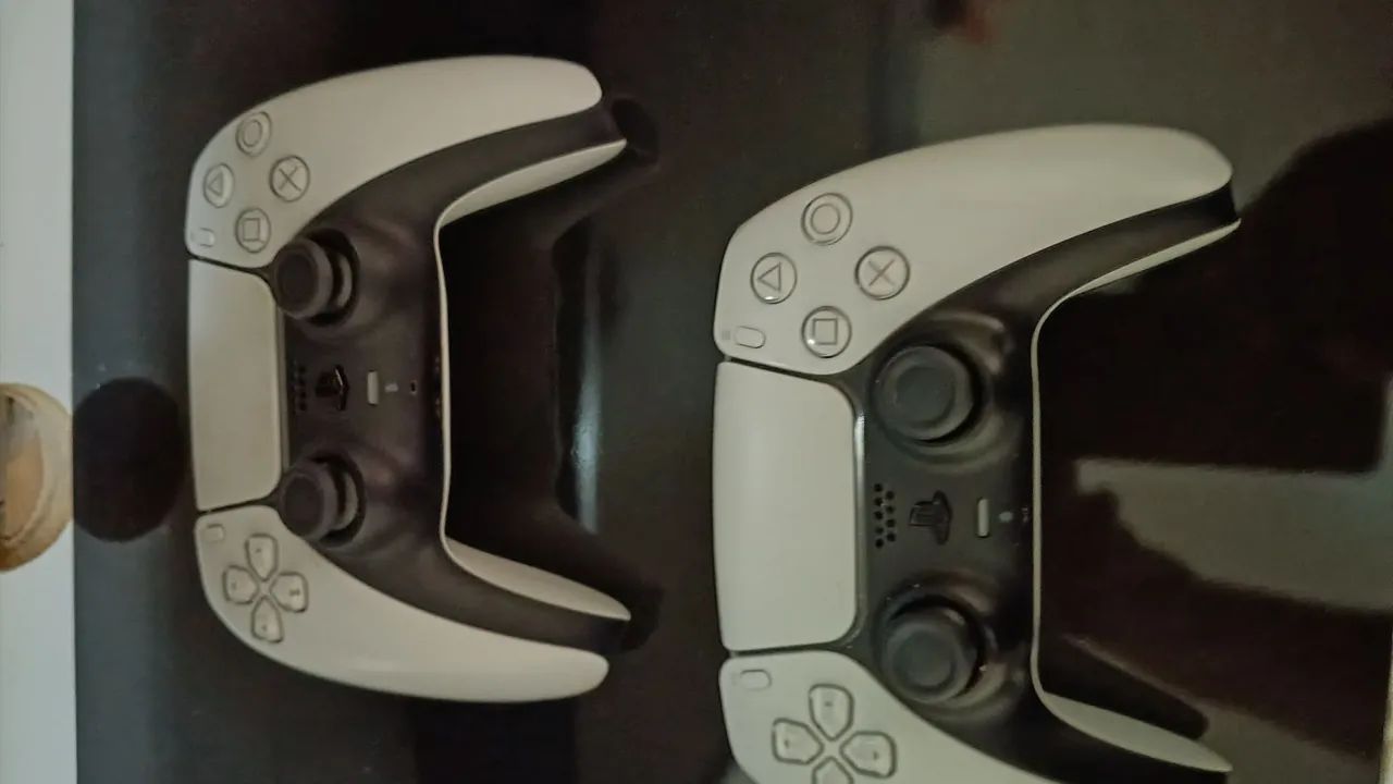 PS5 slim 1 terá com 2 controles e caixa e nota fiscal  - Foto 4