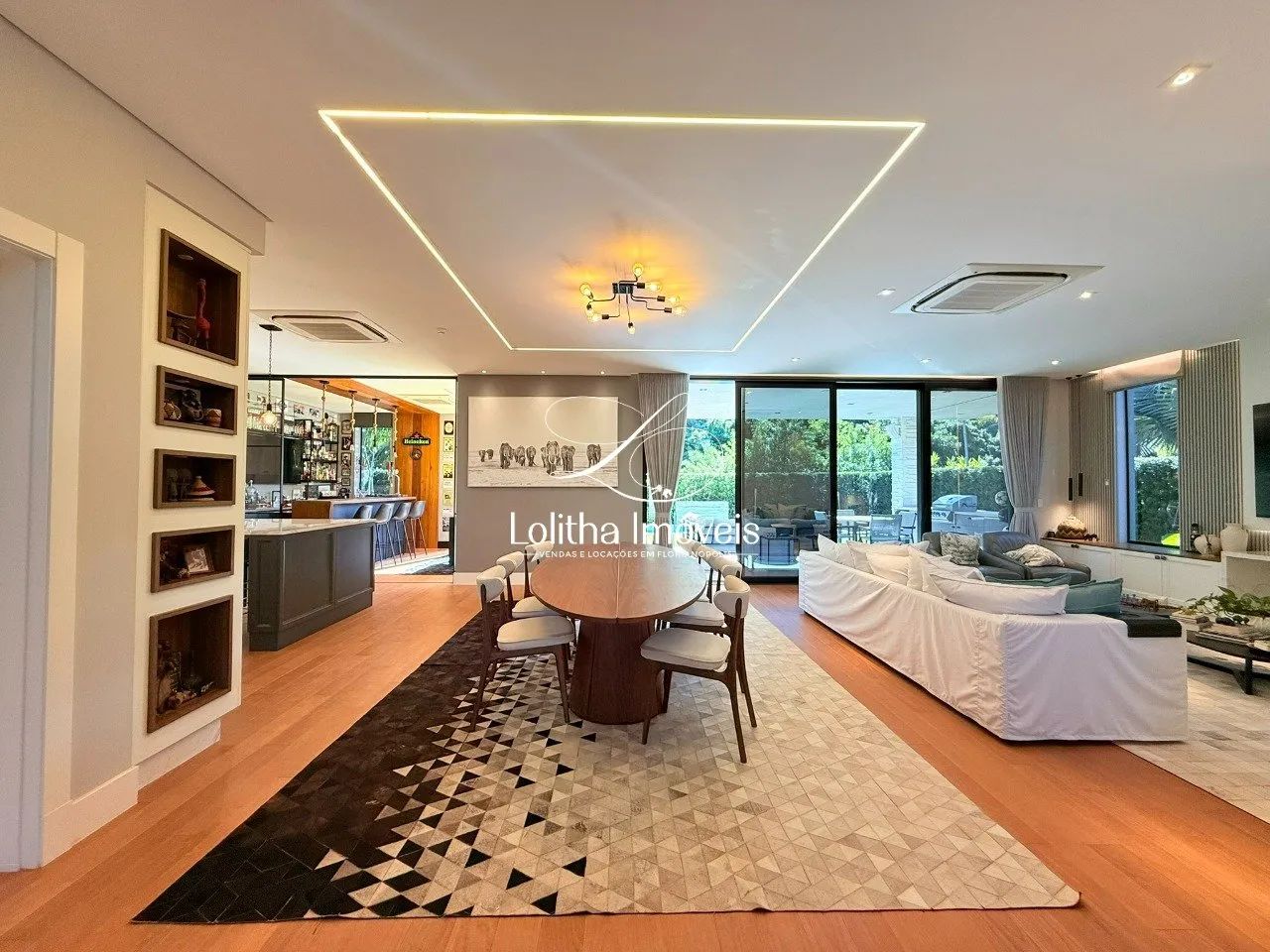CASA COM 4 SUÍTES À VENDA EM JURERÊ INTERNACIONAL - FLORIANÓPOLIS/SC - Foto 2