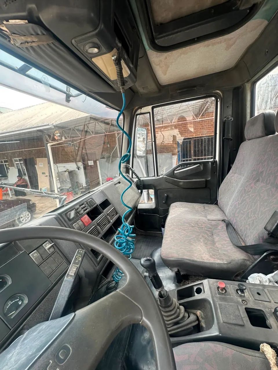 Iveco 17e22 caçamba 2006  - Foto 5