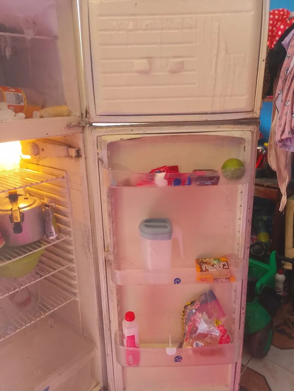 Vende se essa jaladeira top semi nova  - Foto 3