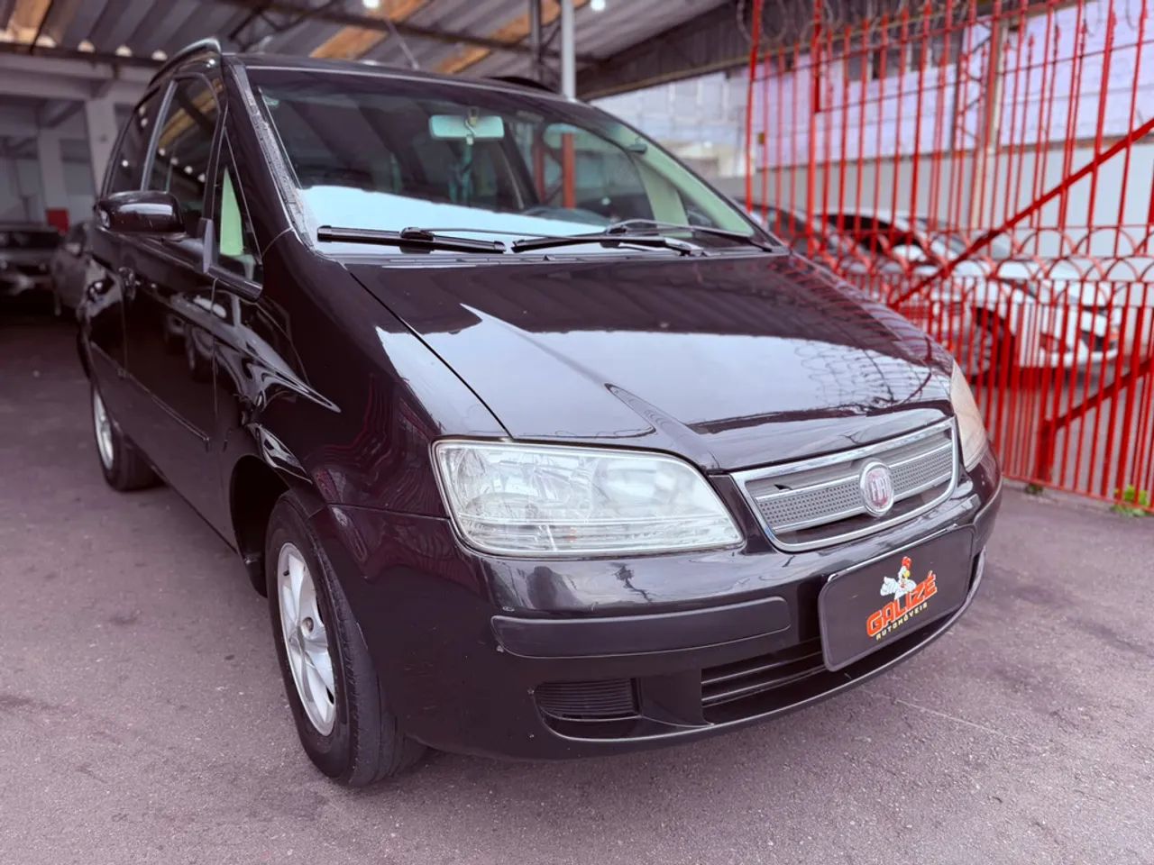 Fiat Idea Attractive 1.4 Fire Flex 8V 5P 2009