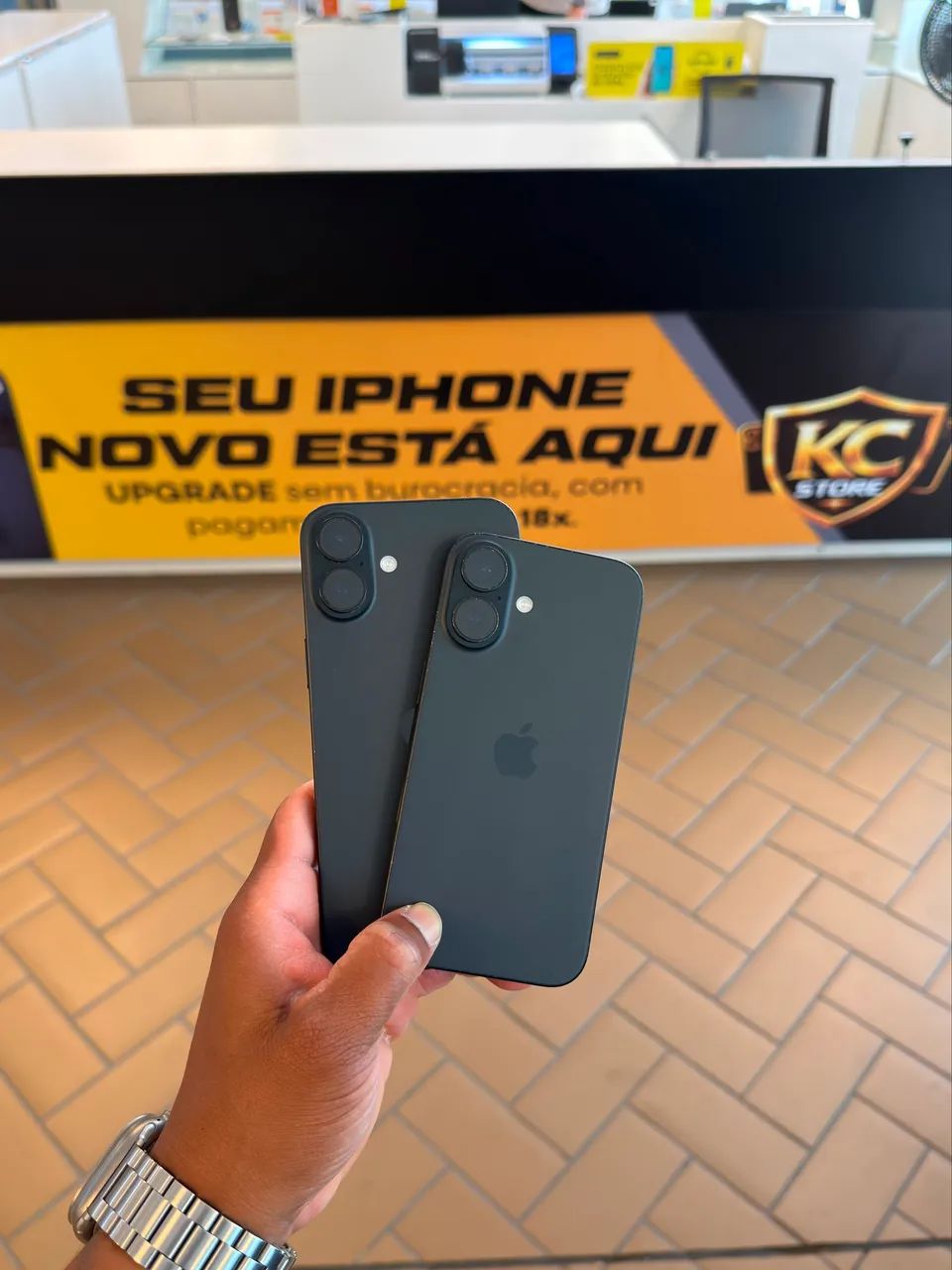 iPhone 16 256GB