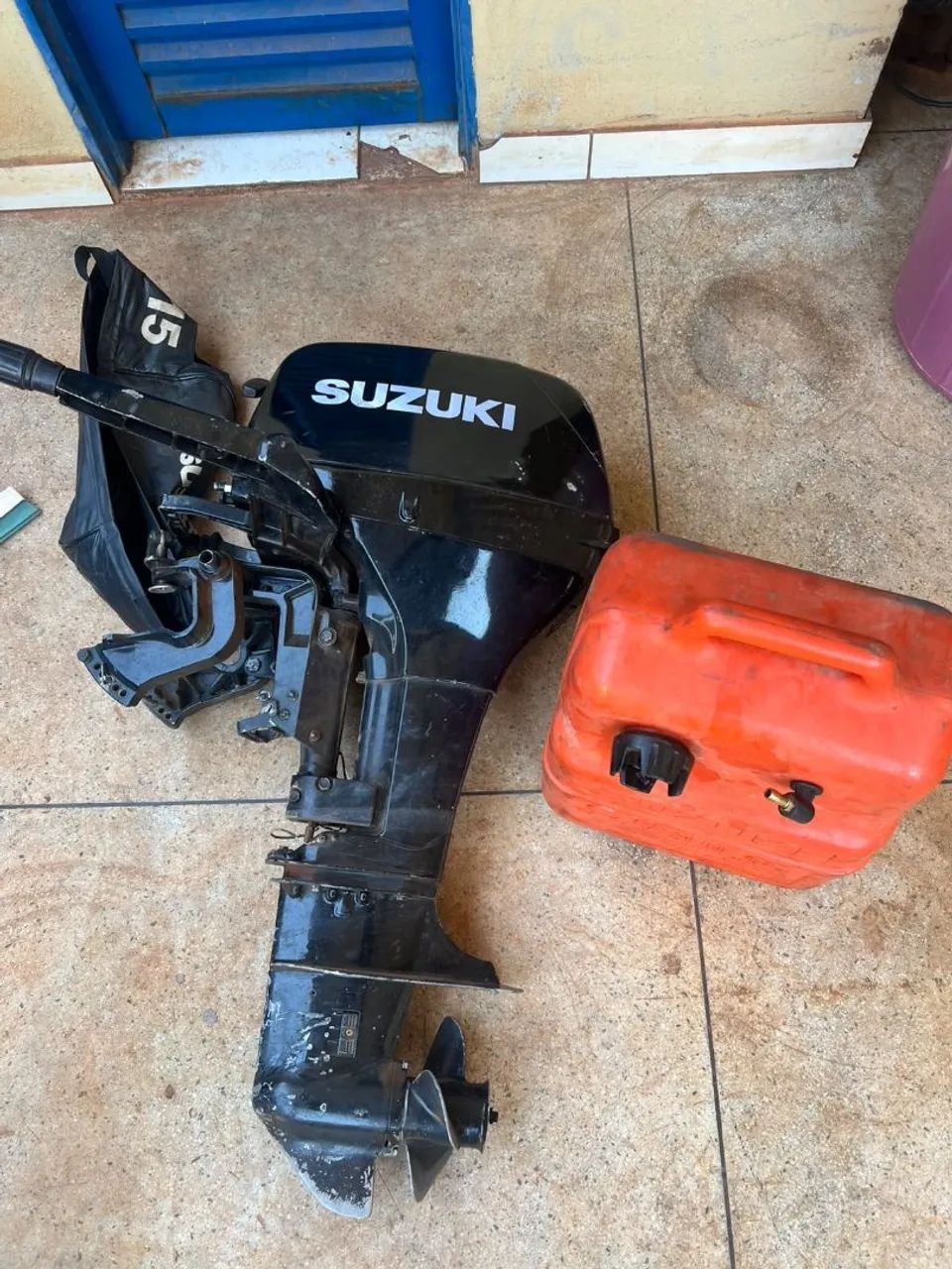 Motor Suzuki 15hp