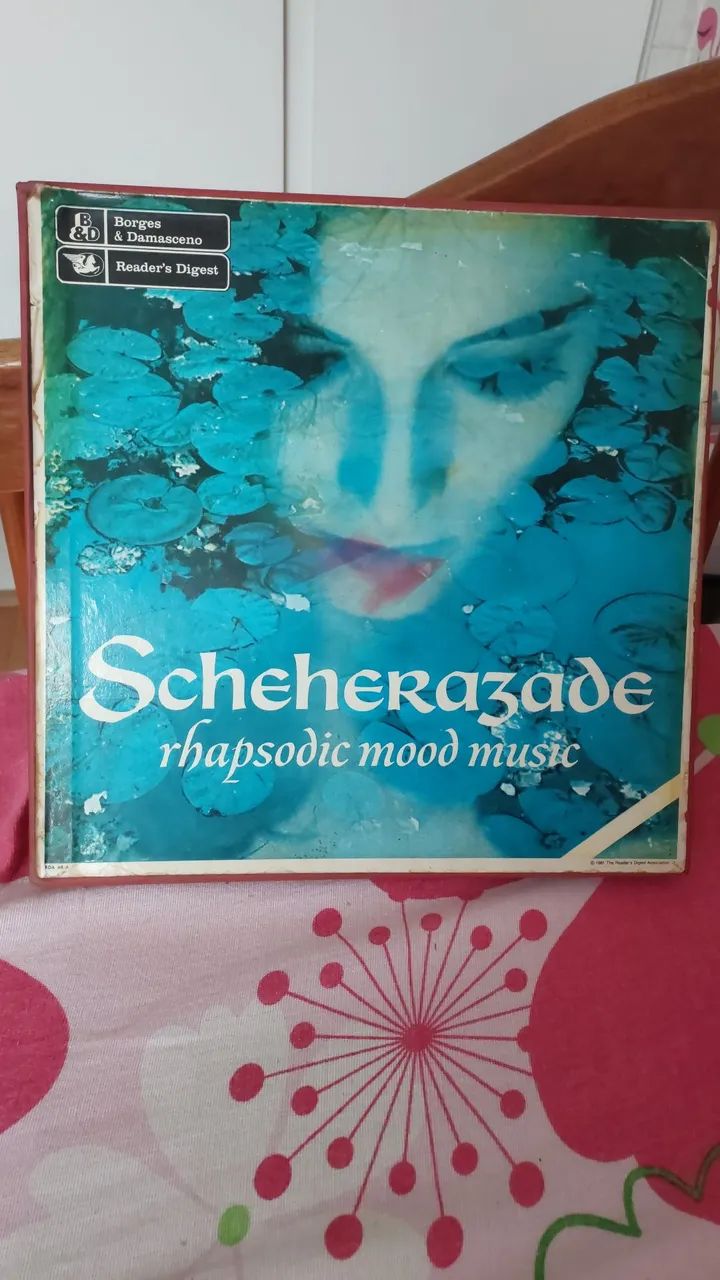 BOX COM 8 DISCOS DE VINIL ( VER TEXTO )
