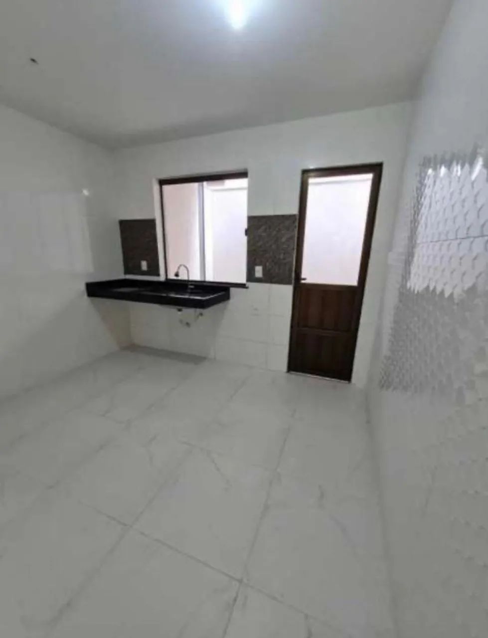 CASA USADA COM RECUO BAIRRO ITAPERI - Foto 3