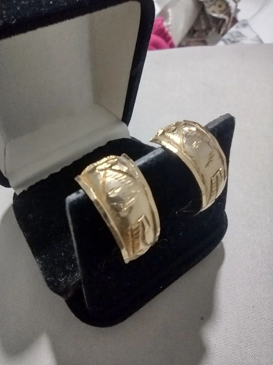 Brinco folheado a ouro modelo escrava