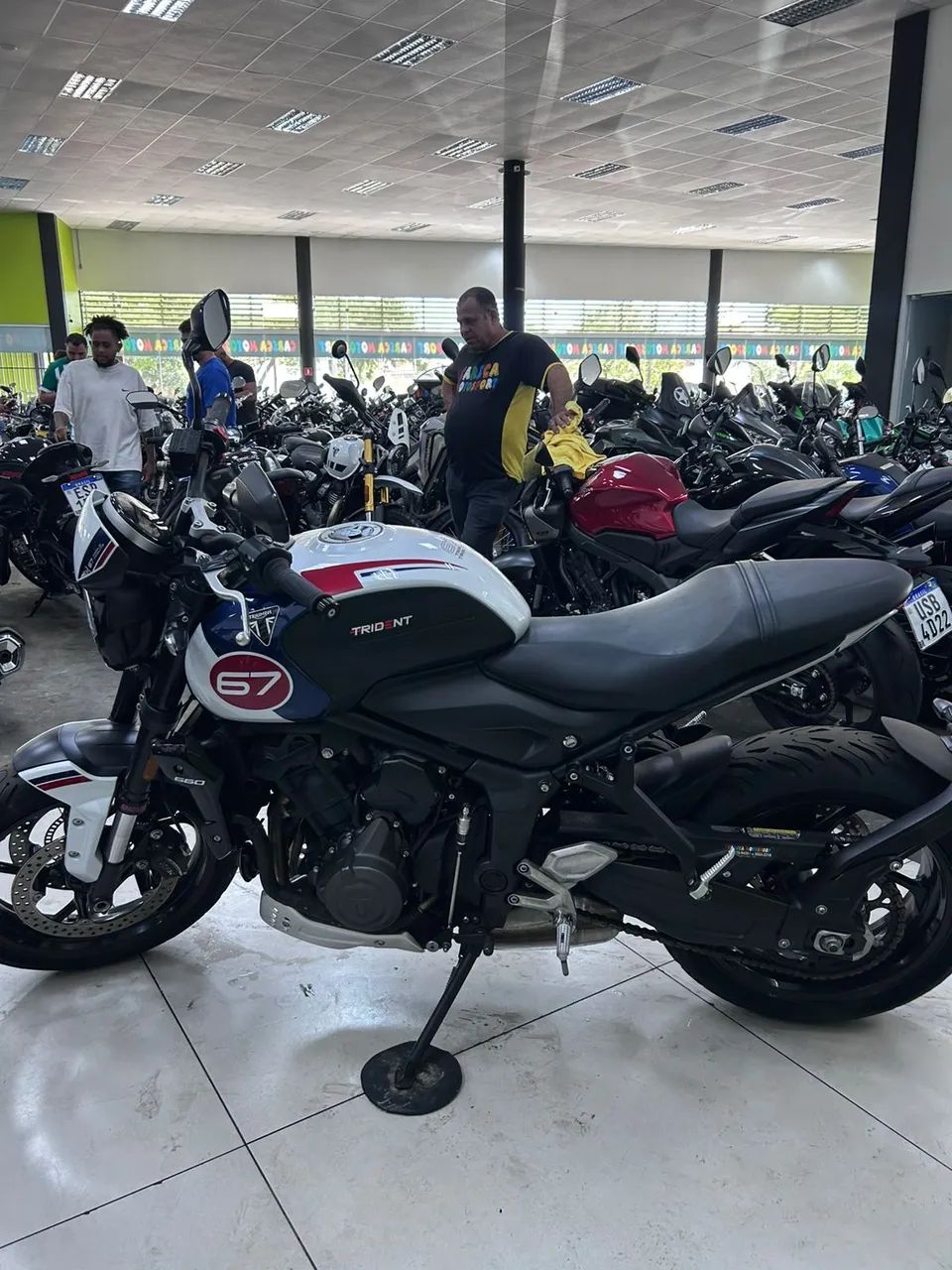 TRIUMPH TRIDENT 660 - Foto 3