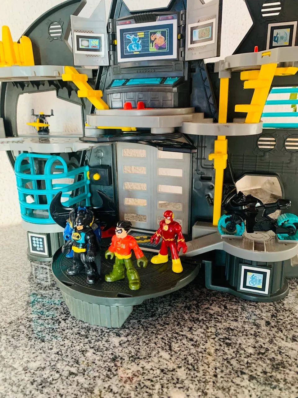 Lote Imaginext Batman - Batcaverna