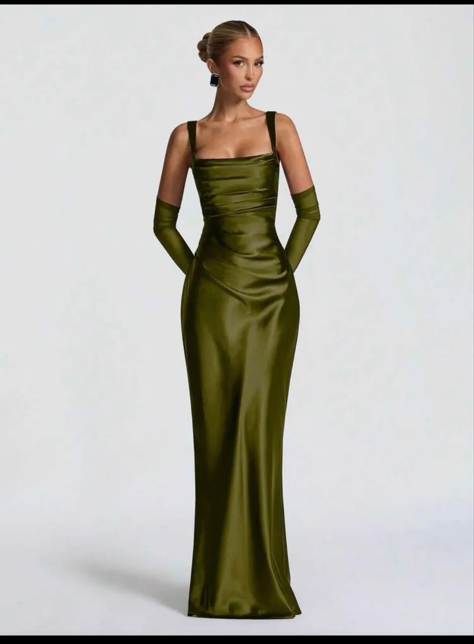 Vestido verde oliva acetinado  - Foto 4