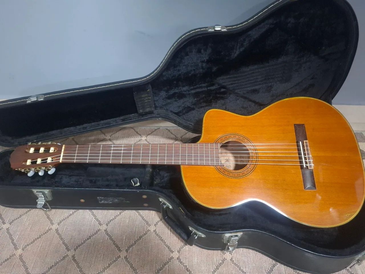 RARO!!! Violão Takamine CD132SC Clássico Japão, ano 2000, preamp DSP AD-1, case rígida  - Foto 3