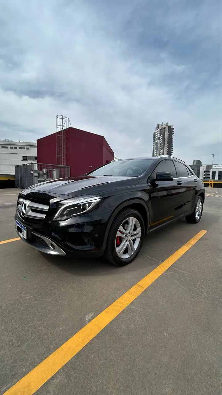 Mercedes-Benz GLA 200 Adv. 1.6/1.6 TB 16V Flex Aut. 2016