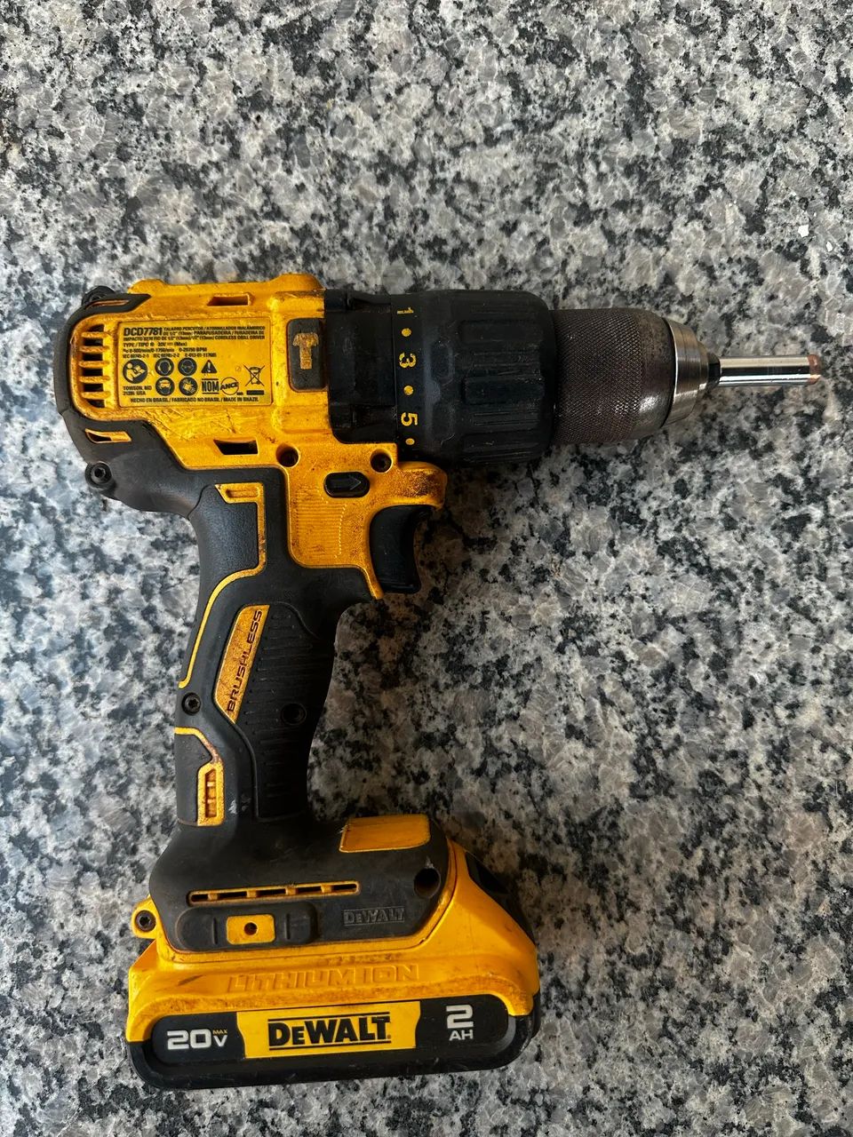 DeWalt DCD7781 20V Brushless + 3 Baterias 2Ah + Carregador - Foto 2