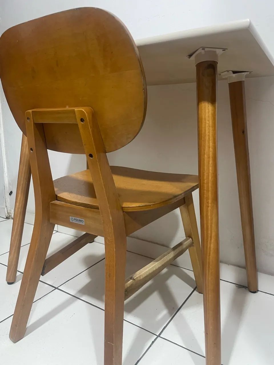 Mesa com cadeira  - Foto 3