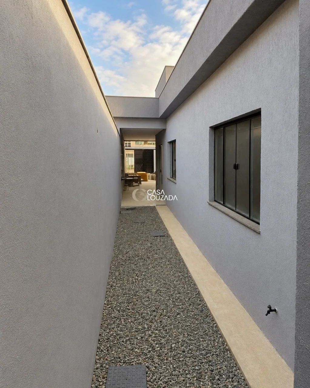 Casa linear 03 quartos com quintal em Riviera da Barra - Foto 3