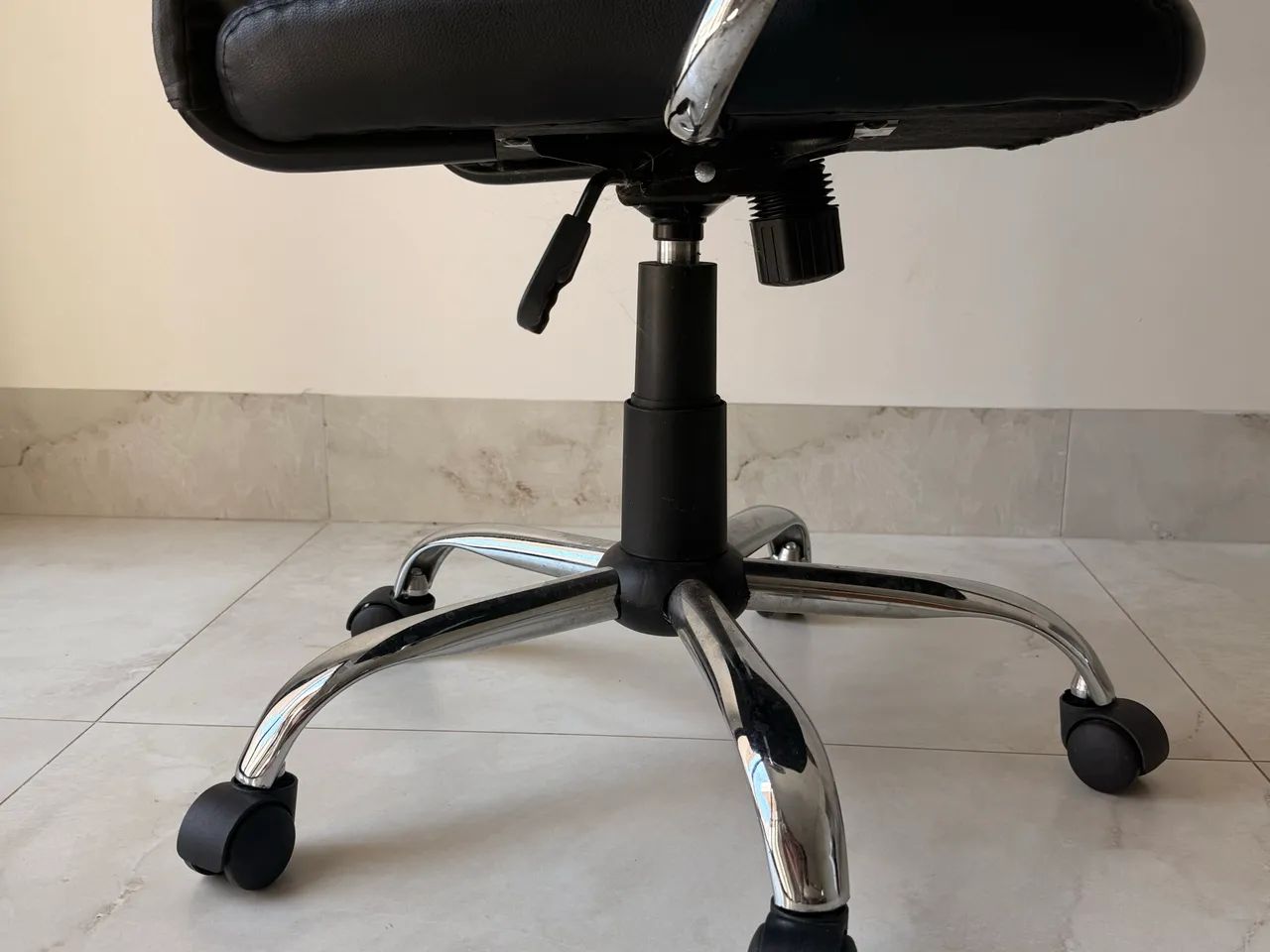 Cadeira Escritório Diretor  - Foto 4