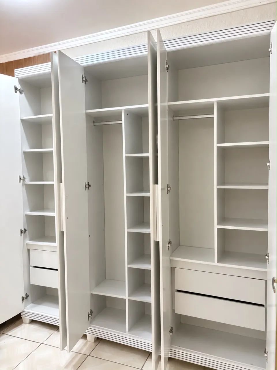 VENDE-SE GUARDA-ROUPA - Foto 2