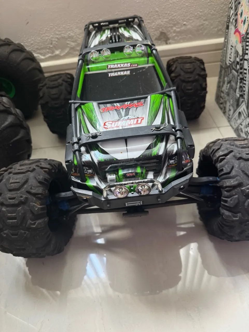 TRAXXAS SUMMIT 1/10 com servos novos e revisado  - Foto 2