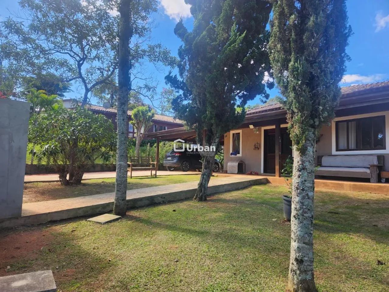 Casa à venda e para alugar em Cotia, Centro, com 3 quartos, com 198.37 m² - Foto 2