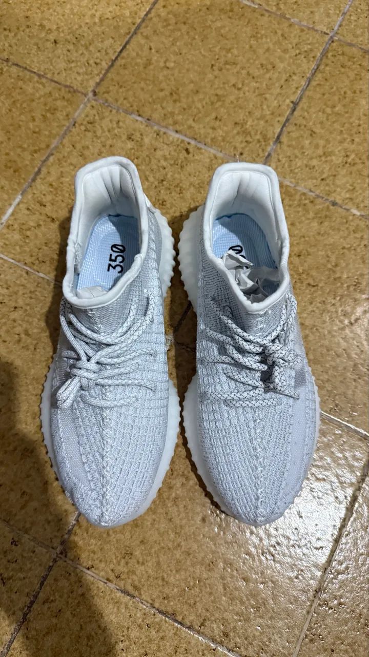 Yeezy 350v2 TAM:40 (réplica) nunca usado - Foto 2