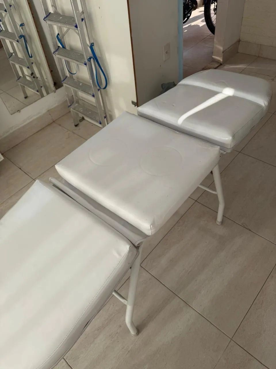 Cama Maca Para Estética 3 Posições - Cor: Branco