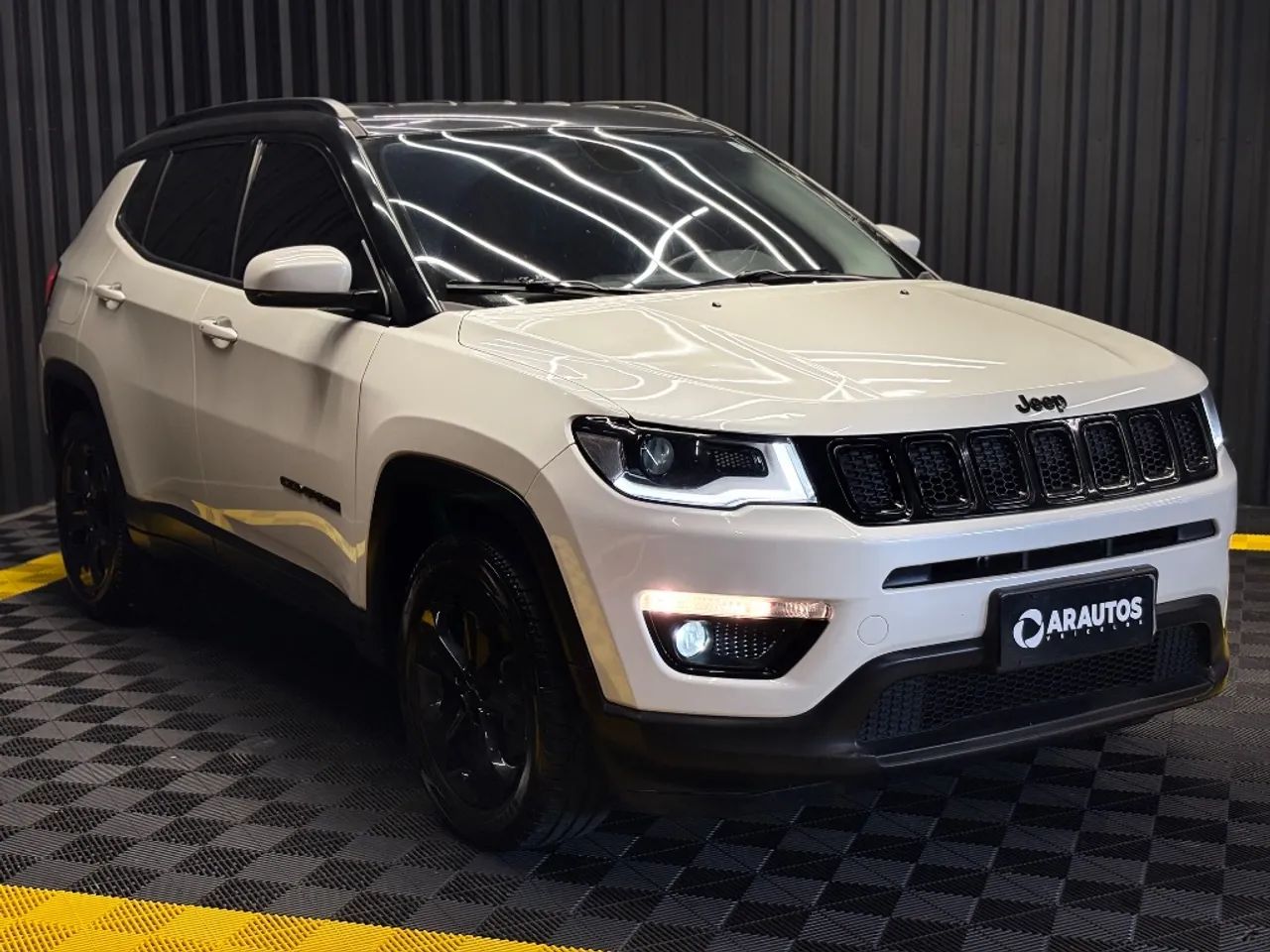 Jeep Compass Night Eagle 2.0 4X2 Flex 16V AUT 2018 - Foto 3