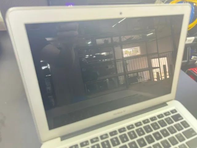 MACBOOK AIR 2017 - Foto 2