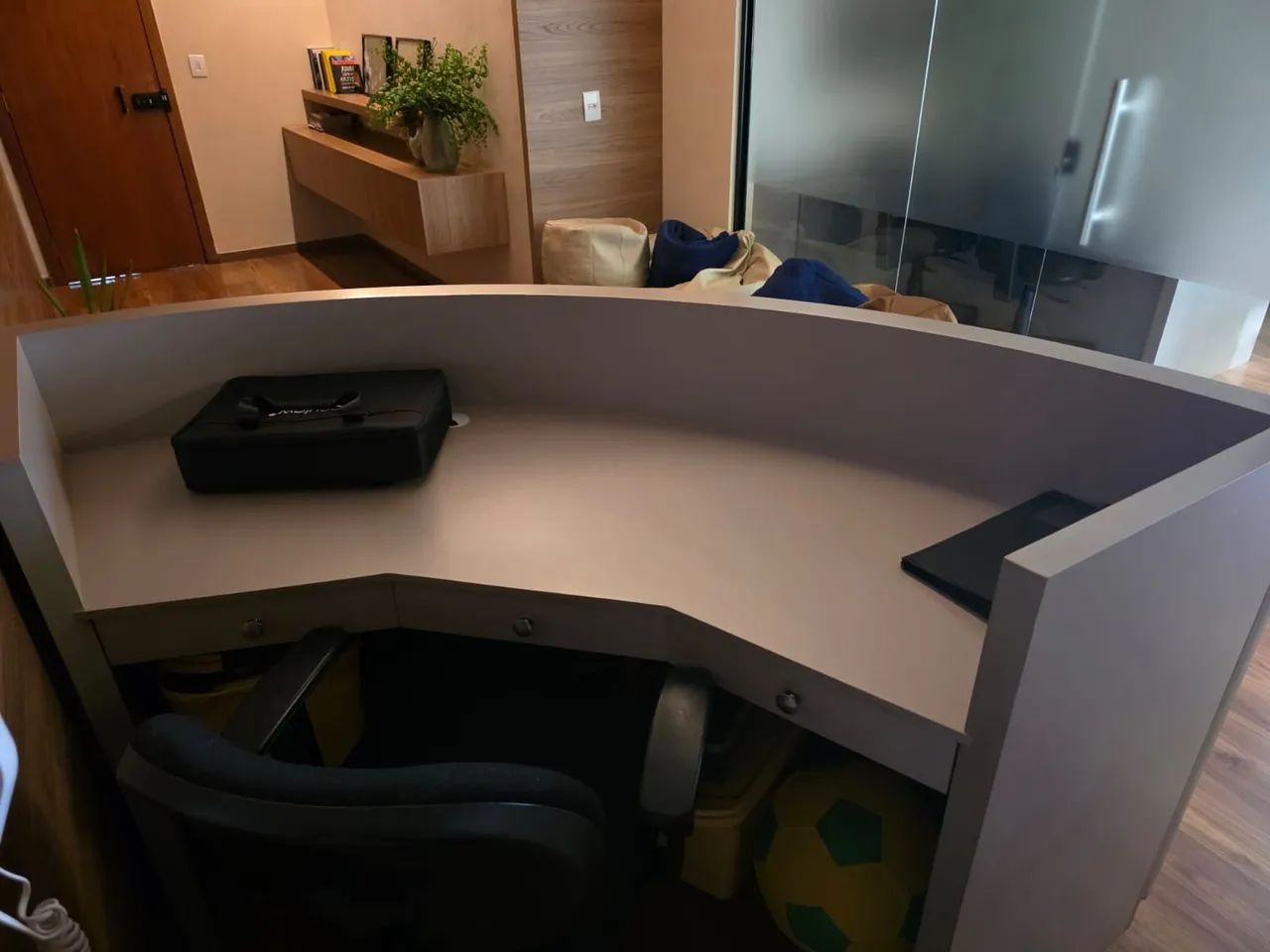 Balcão de recepção  - Foto 2