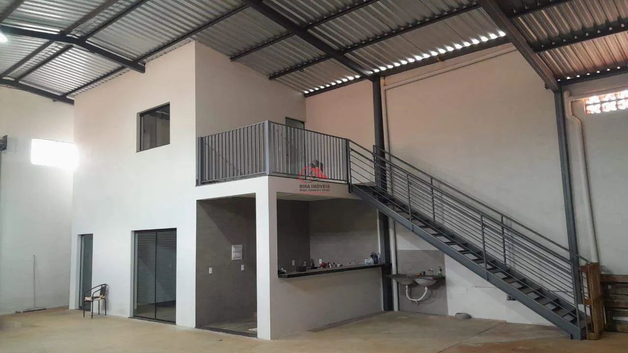 Galpão Comercial no Bairro Costa Teles com Escritório