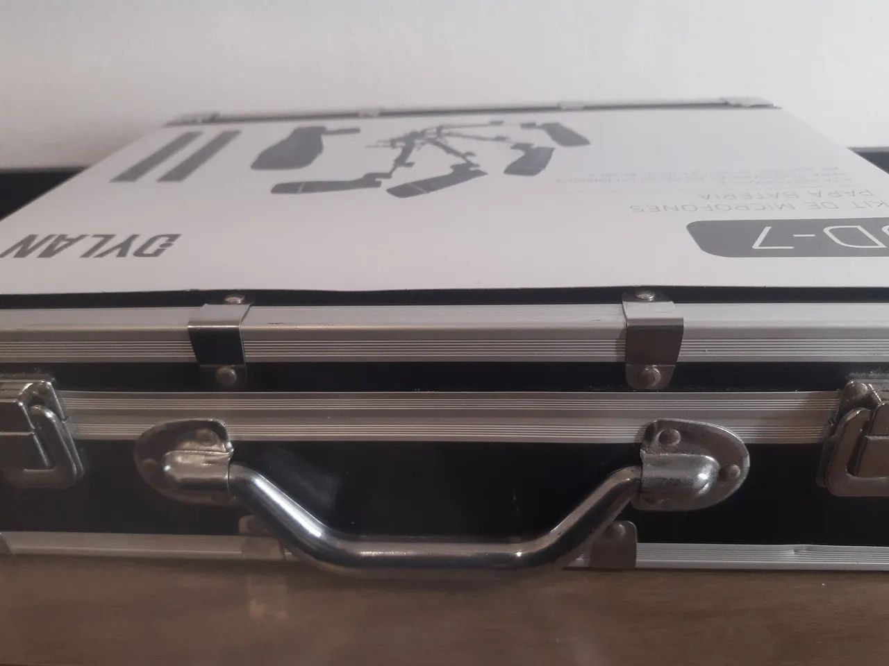 Kit De Microfones Para Bateria Dylan DD7 7 Peças Com Hard Case