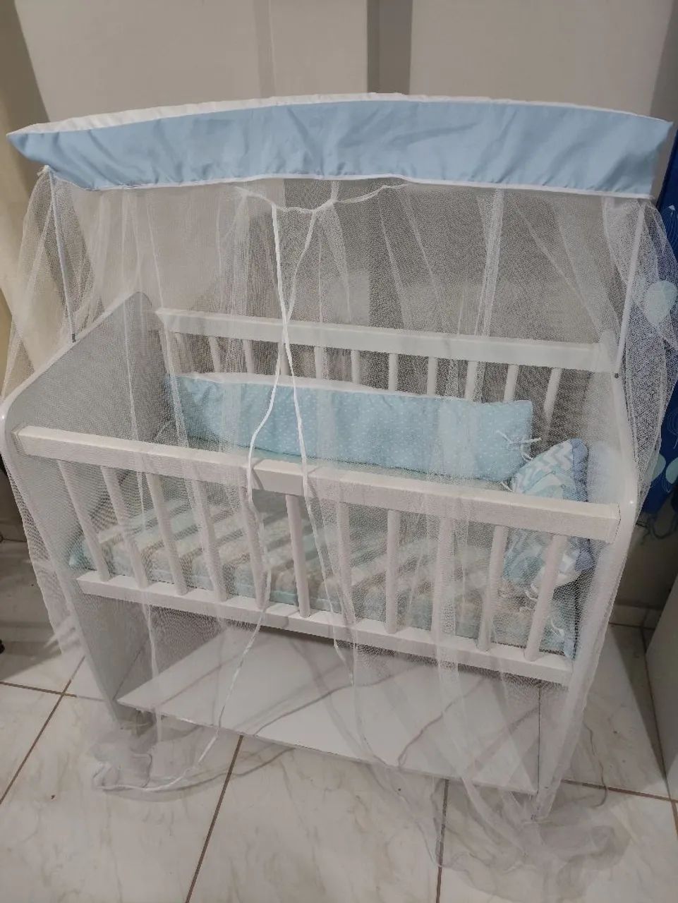 Vendo mini berço com kit protetor 