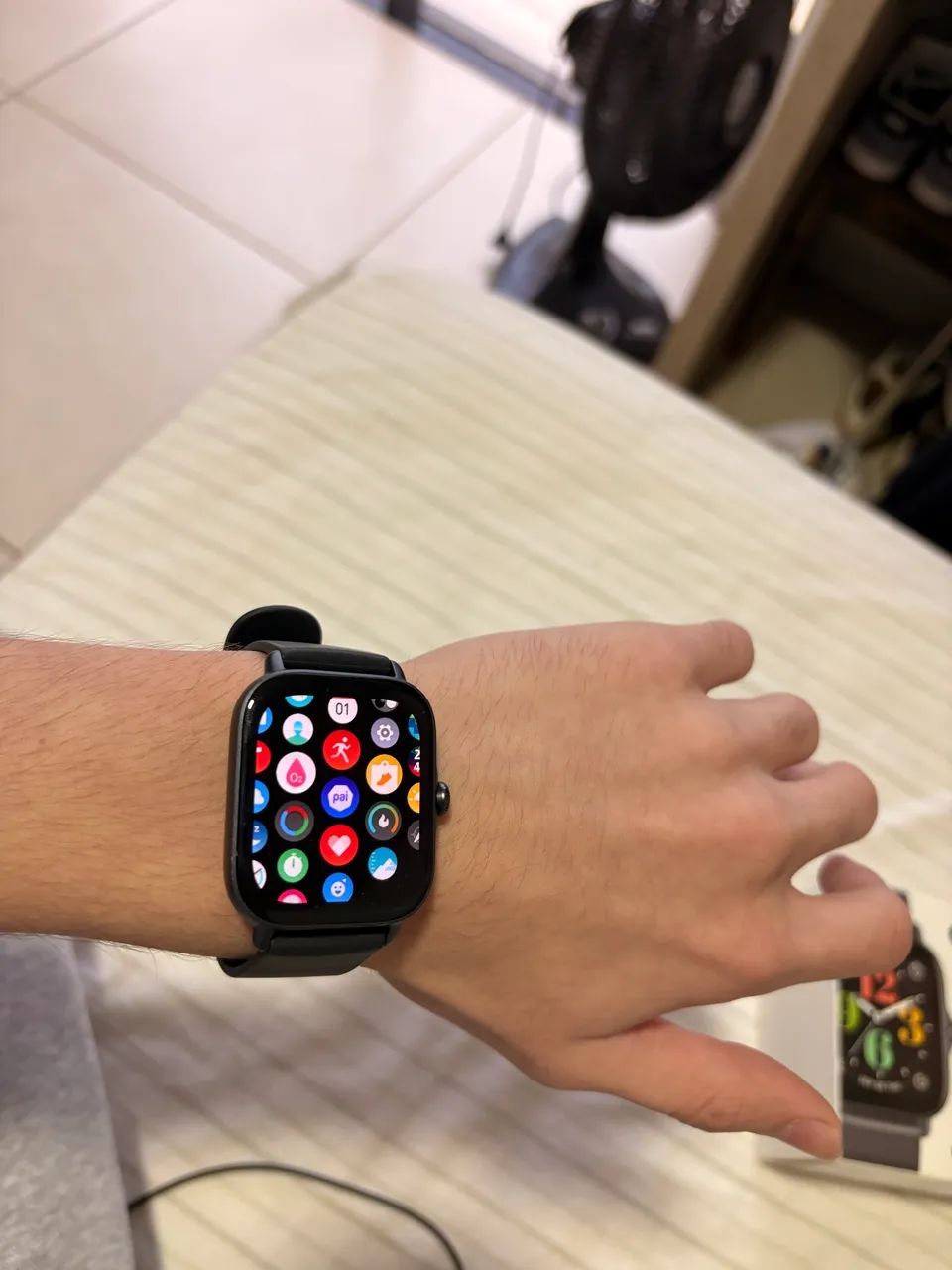 Relógio digital Amazfit Gts 4 mini  - Foto 2