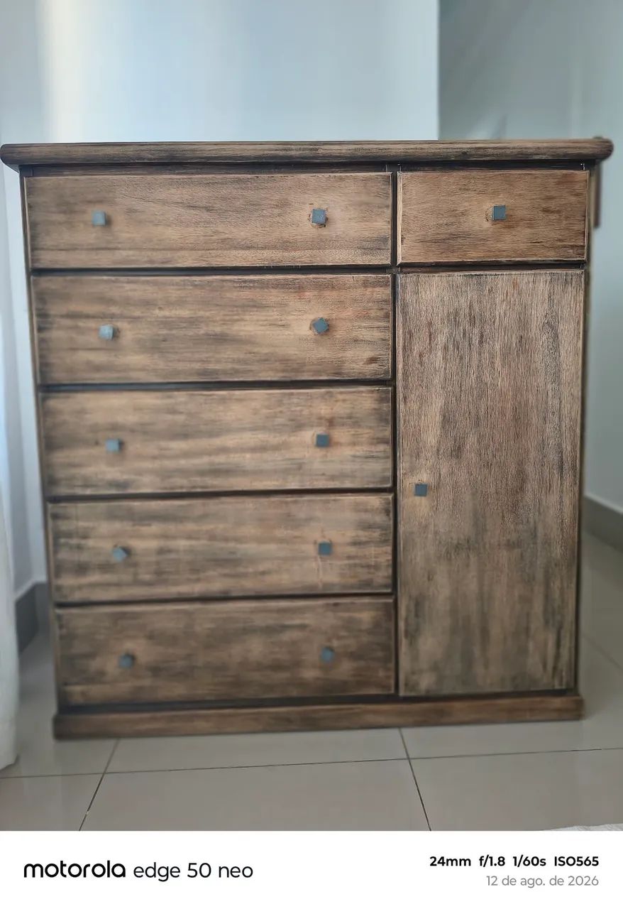 Cômoda de Madeira 