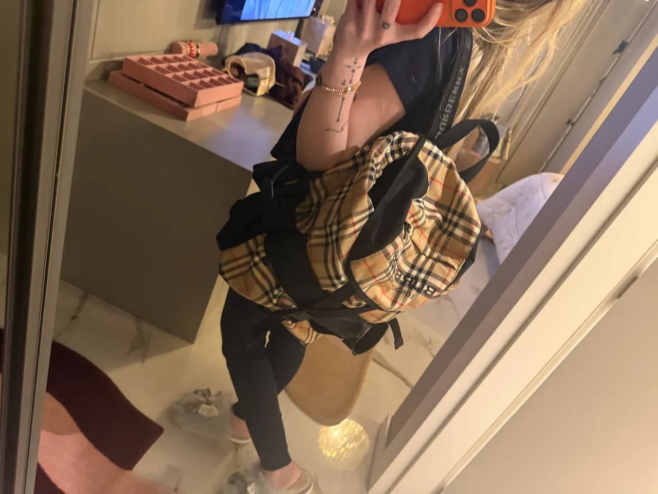 Mochila nova IMPECÁVEL BURBERRY - Foto 4