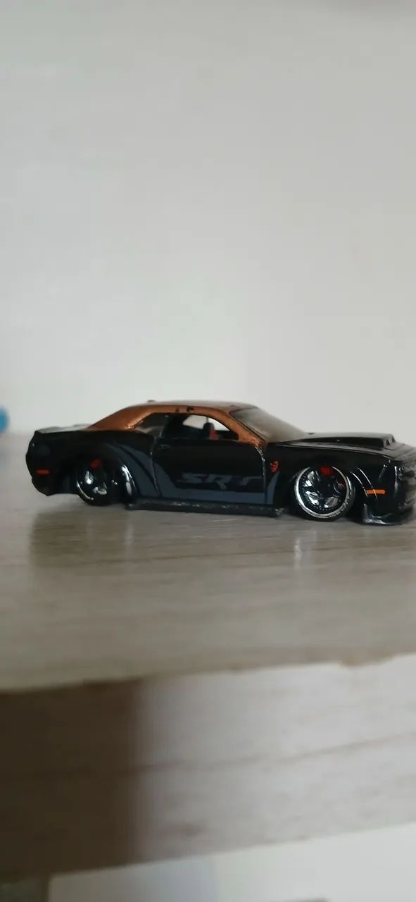 18 Dodge Challenger SRT Demon hotwheels customizado