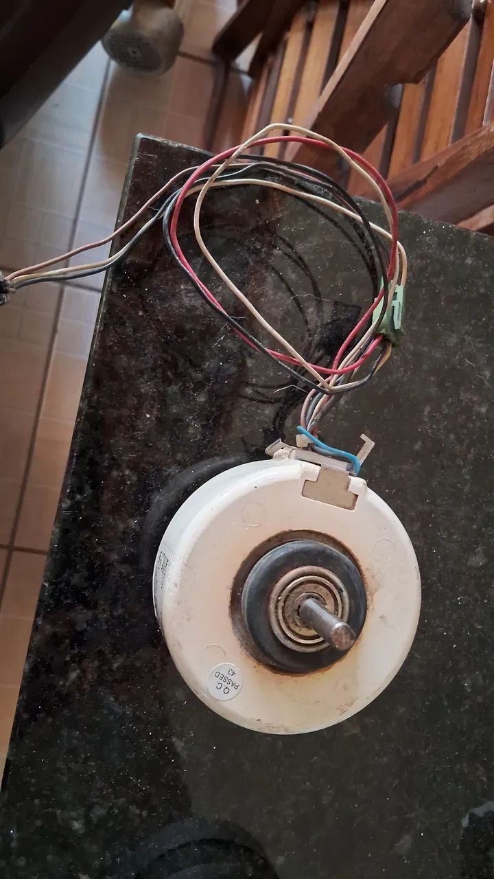 Motor evaporadora Gree modelo FN20B-PG usado - Foto 2