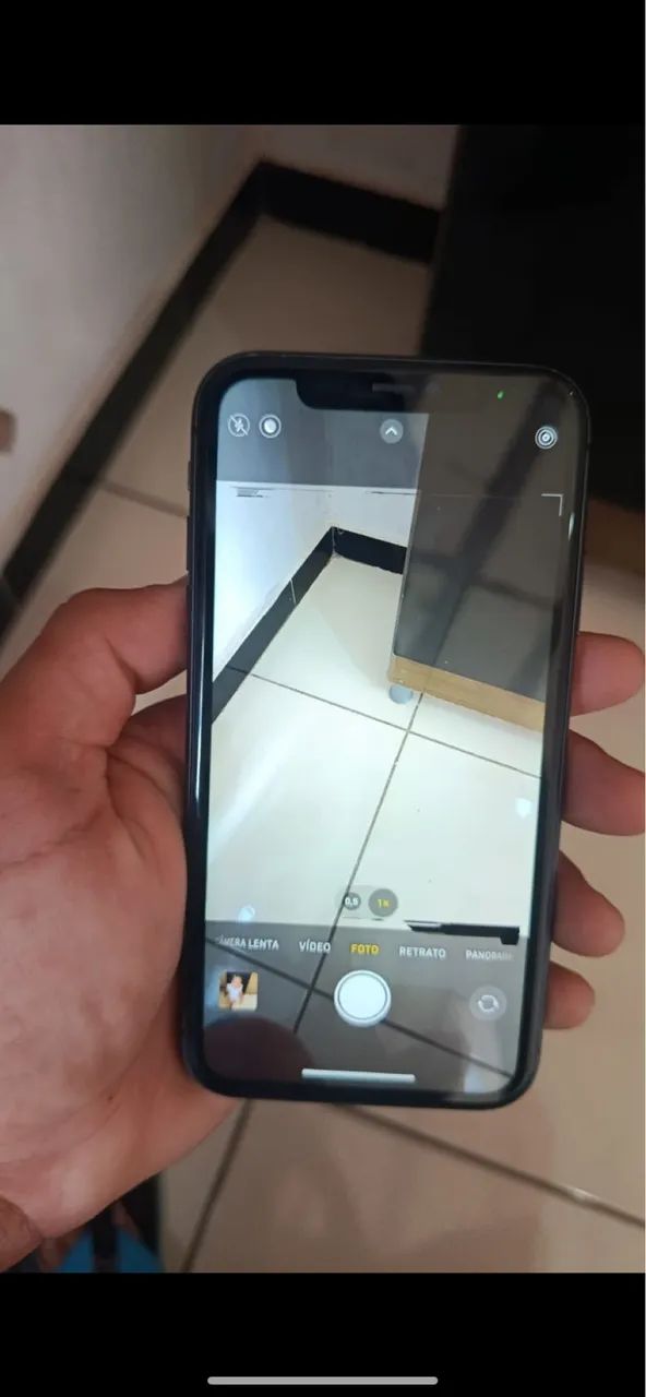 iPhone 11 venda ou troca com volta da pessoa  - Foto 4