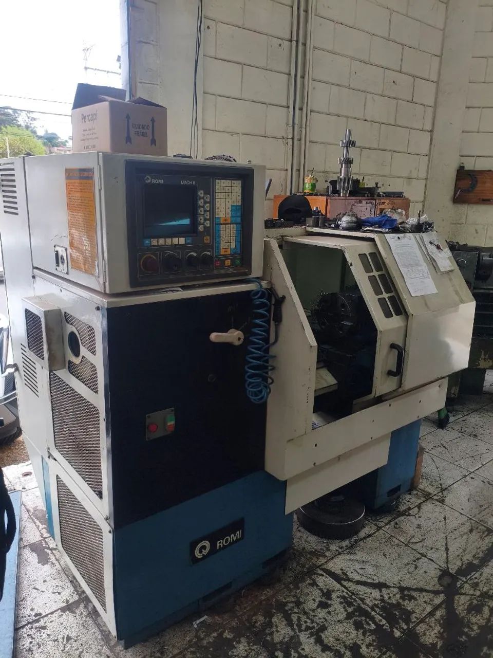 CNC ROMI mach8 
