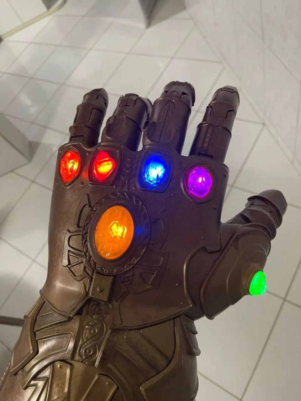 Vendo Luva do Thanos  - Foto 2