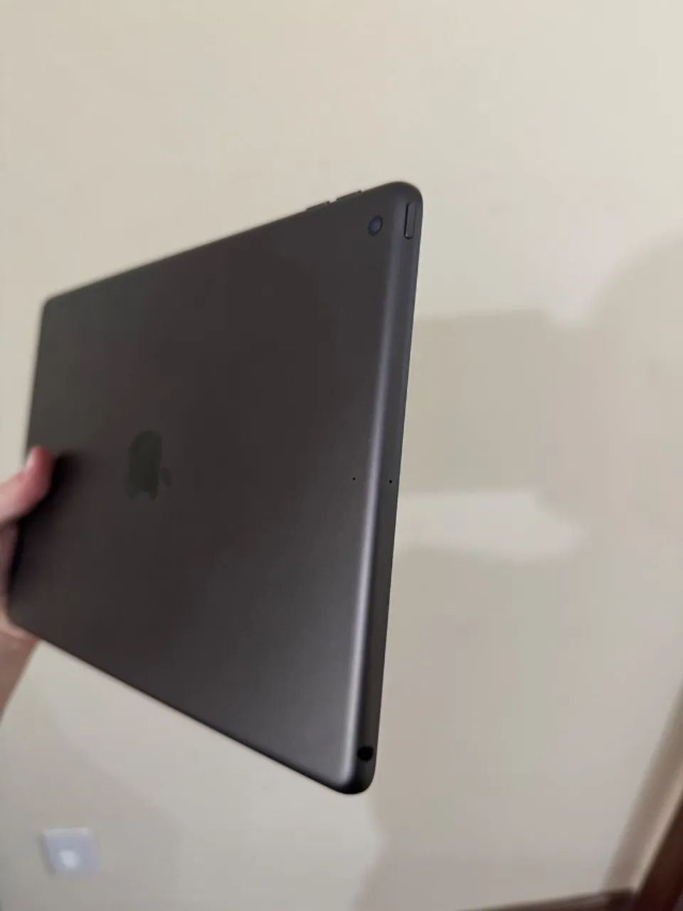 IPad 9ª geração - 64gb - Cinza Espacial  - Foto 2