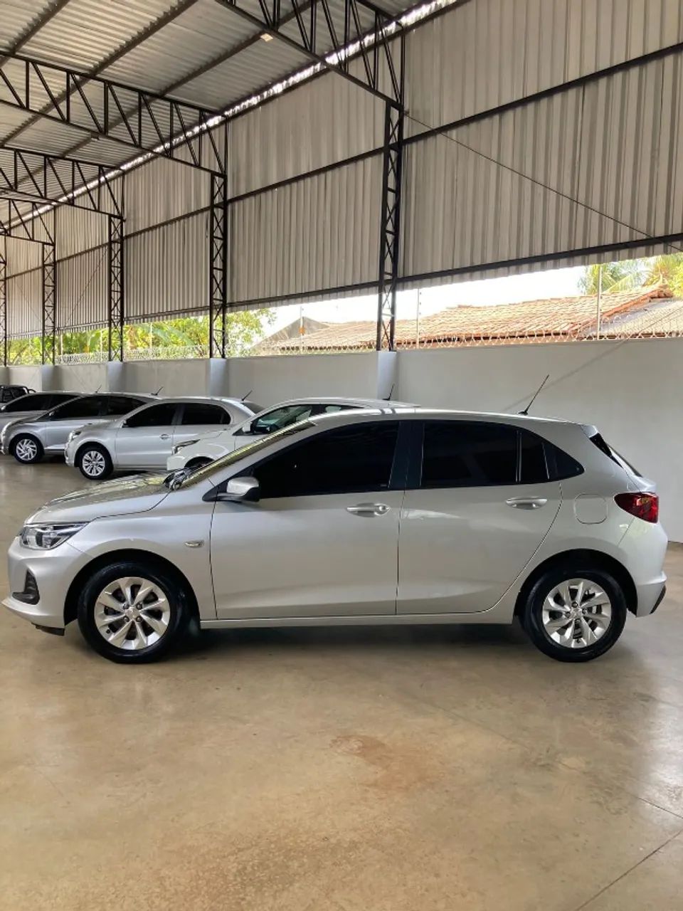 Chevrolet Onix Hatch LT 1.0 12V Flex Mec. 4P 2023 - Foto 3