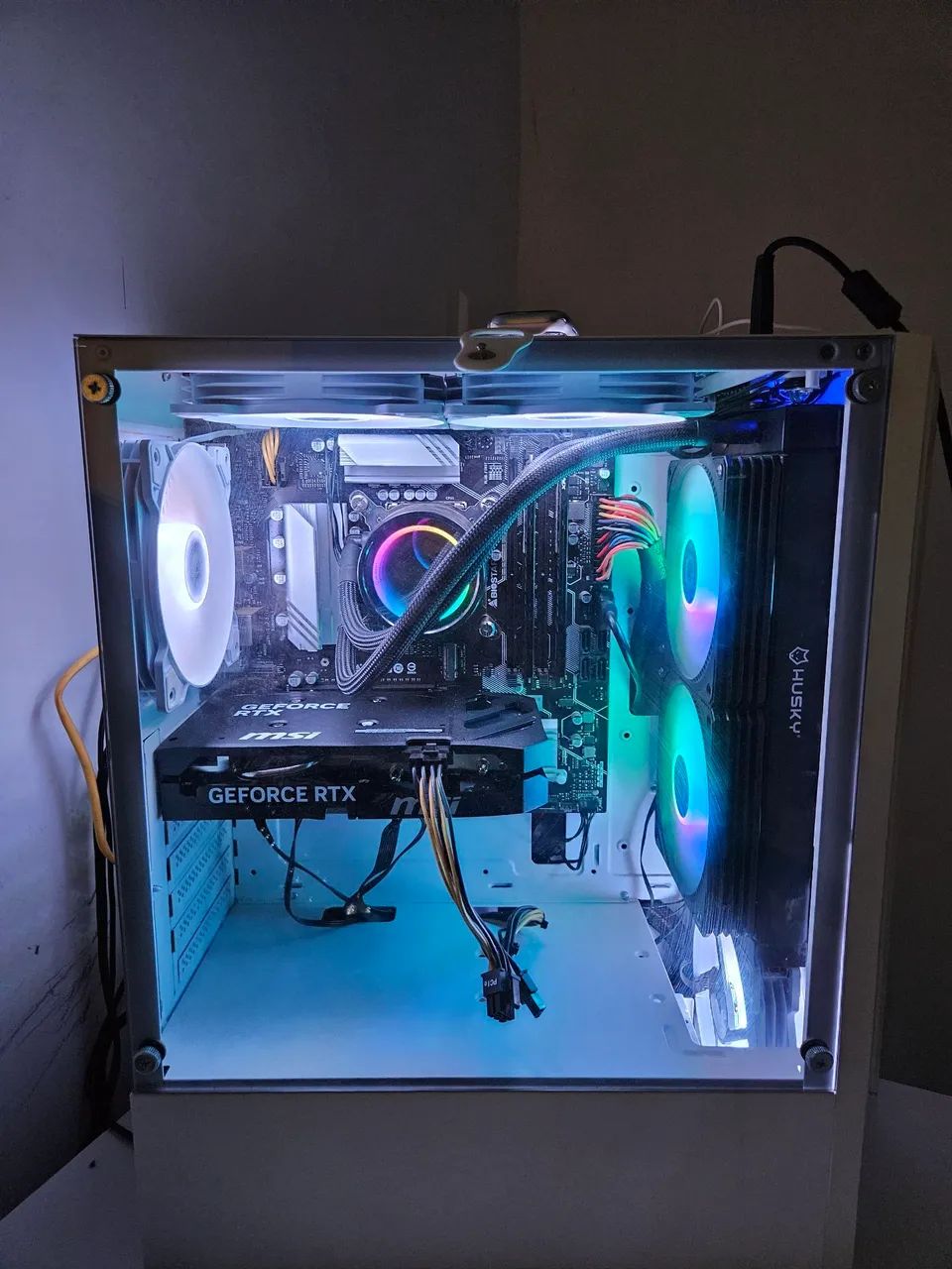 Pc Gamer i5 10th + RTX 5060 + Perifericos - Foto 3