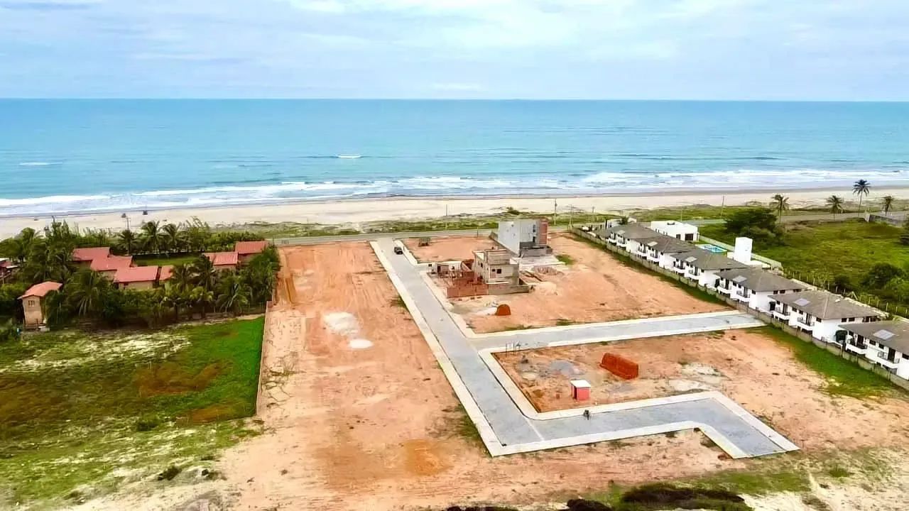 Lotes frente mar na praia de Flecheiras