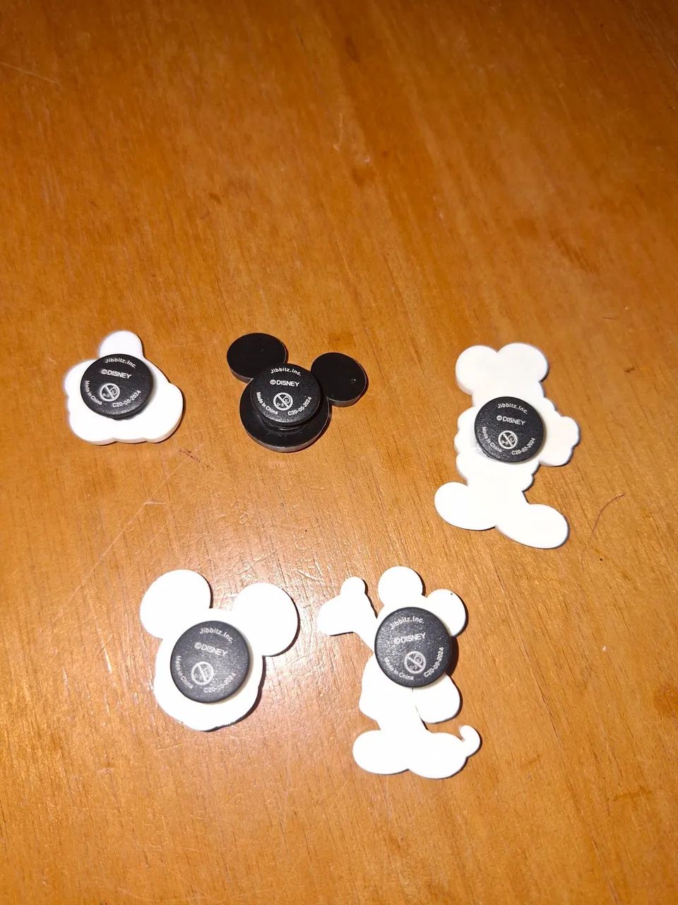 Kit com 5 Enfeites do Mickey para Crocs ? - Foto 2